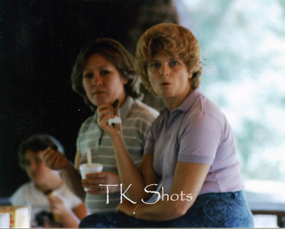 Family Reunion 1986 Janet and Diane