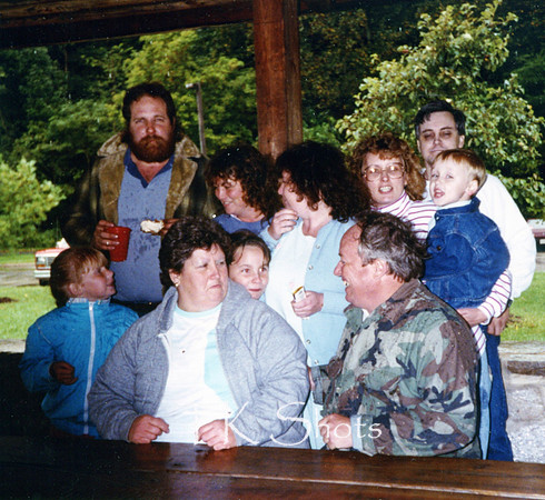 Family Reunion 1989 Joyce, Roy, Terrie, Pam, Paula, Christopher, Melissa, Amanda, Dave and Simmy