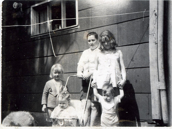 Joyce, Terrie, Paula, Evelyn and Norman