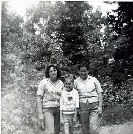 Joyce, Dot Barnes