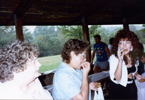 Family Reunion 1989 Rhonda, Betty and Alice