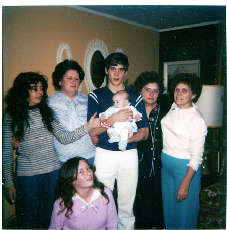 Joyce, Betty, Florence, Pat, Paula, Keith and ?